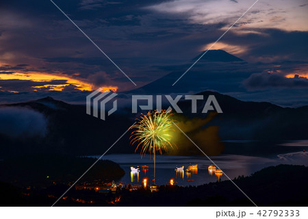 (神奈川県)芦ノ湖夏祭り、鳥居焼まつり、富士山 (神奈川県)芦ノ湖夏祭り、鳥居焼まつり、富士山 42792333