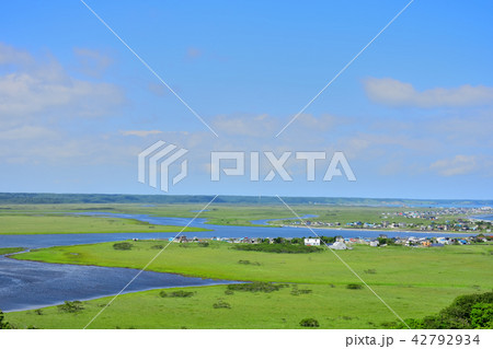 北海道　霧多布湿原　琵琶瀬展望台より望む 42792934