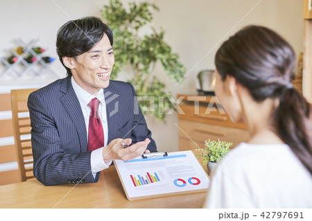 営業と女性 営業と女性 42797691