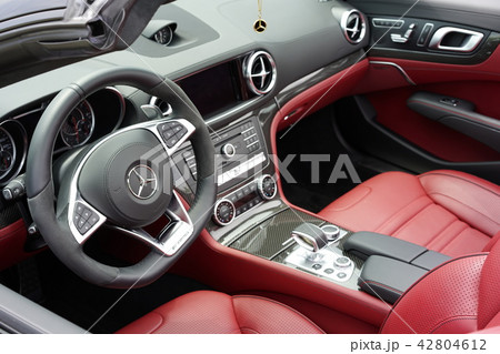 スポーツスピリット溢れる走りと至高のドライビングプレジャーを得られるカーカーボンコンソーオー車 42804612