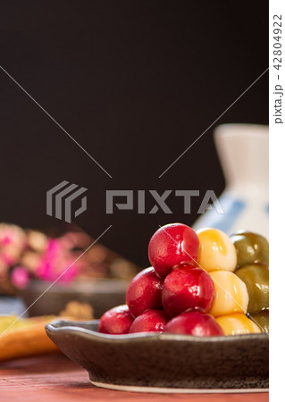 三色だんご 花見団子 おいしい三色団子 三色だんご 花見団子 おいしい三色団子 42804922