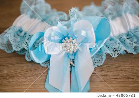 getting ready wedding detailes 42805731