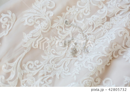 getting ready wedding detailes 42805732