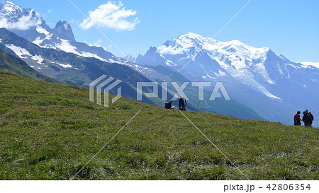 アルプス・バルム峠から見るモンブラン 42806354