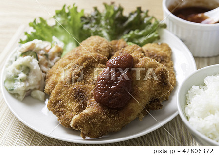 鶏胸肉のミラノ風カツレツ 42806372