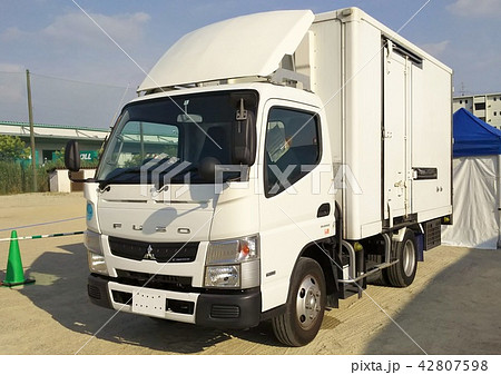 2t冷蔵・冷凍トラック 42807598