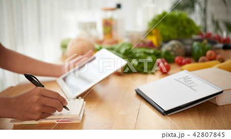 Writing healthy menu 42807845