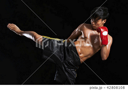 キックボクシングの写真素材 42808108 Pixta