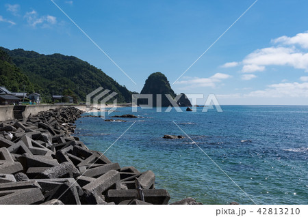 消波ブロックのある海　新潟県 42813210