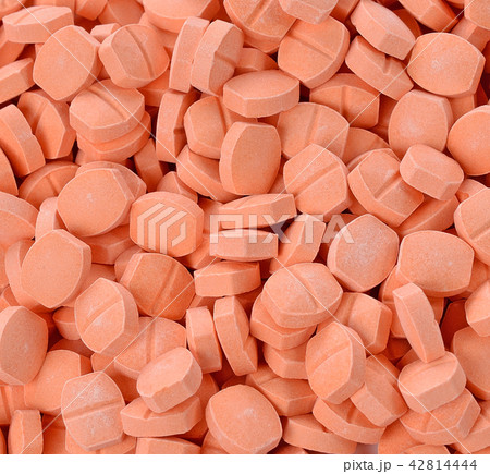 Vitamin C pills 42814444
