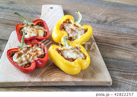 Stuffed peppers with meat and mozzarella 42822257