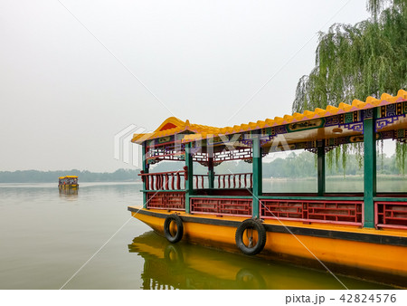 Old Summer Palace : Yuanmingyuan Old Summer Palace : Yuanmingyuan 42824576