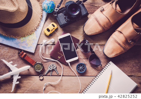 Travel accessories costumes. Passports, luggage 42825252