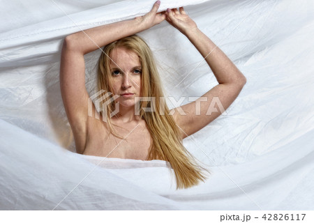 Torso portrait with arms and face 42826117