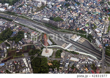 横浜新道新保土ケ谷料金所付近を空撮 42831977