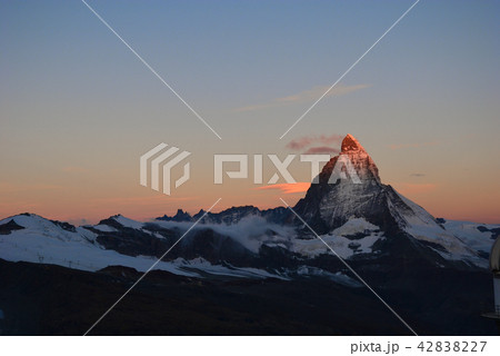 マッターホルンの夜明け 42838227