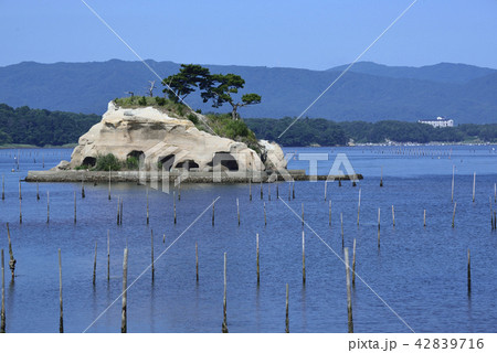 松川浦に浮かぶ島 42839716