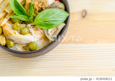 Rice noodles in chicken curry sauce Rice noodles in chicken curry sauce 42840621