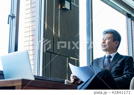 ビジネスマン、社長、経営者イメージ 42841171