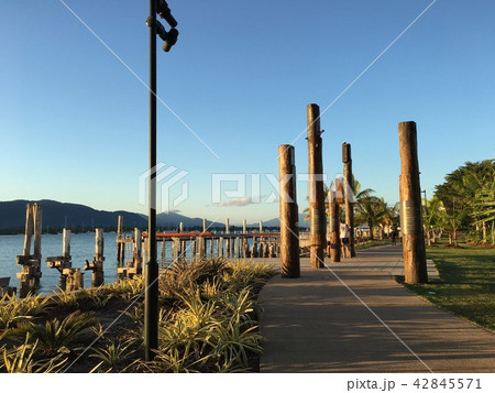 朝の港 朝の港 42845571