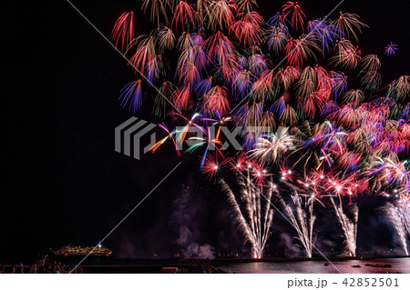 【静岡県伊東市】第72回按針祭海の花火大会 【静岡県伊東市】第72回按針祭海の花火大会 42852501