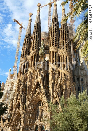 サグラダファミリア 42862332
