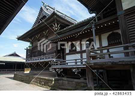 寅さんのふるさと、柴又帝釈天（たいしゃくてん）　近くには矢切の渡しや寅さん記念館がある 42863435