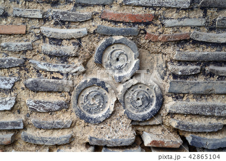 天龍寺勅使門の土塀-2 42865104
