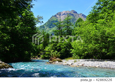 上高地 焼岳の写真素材