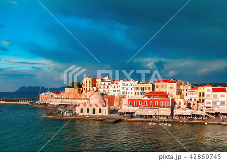 Panorama of old harbour, Chania, Crete, Greece 42869745