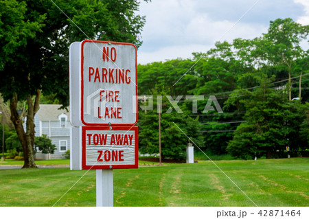 Fire lane no parking sign Red Letters White Sign 42871464