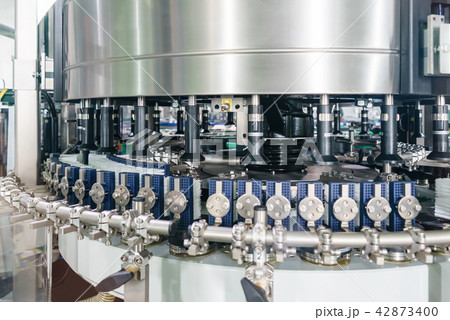Automated labeling machine equipment Automated labeling machine equipment 42873400