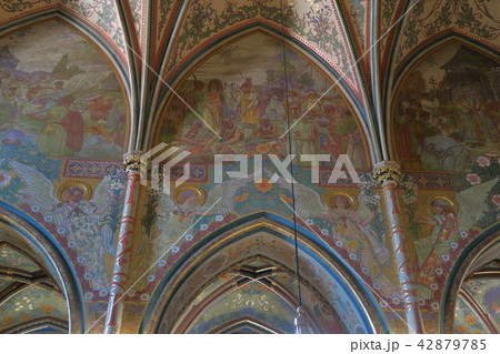 ヴィシェフラド　聖ペテロ聖パウロ教会 42879785