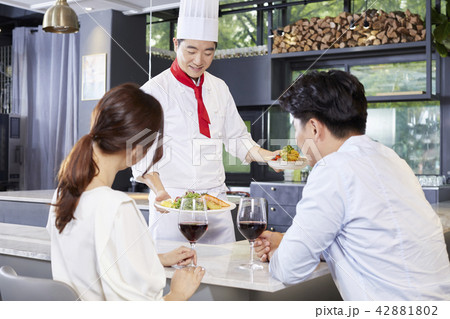 男 男性 男の子 42881802