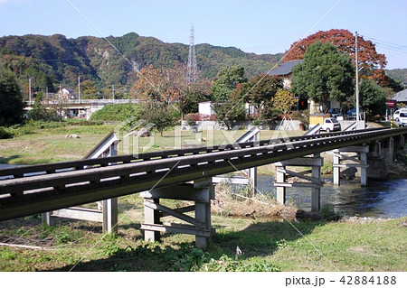 地徳橋　秋　青空 42884188