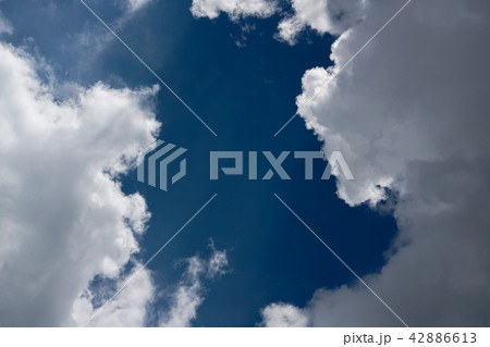 空 雲 青い 42886613