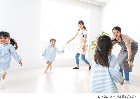 幼稚園・遊戯の時間 幼稚園・遊戯の時間 42887527
