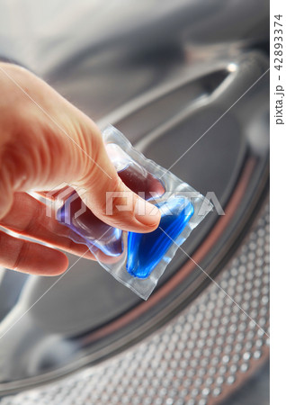 gel cap in hand for washing mashine gel cap in hand for washing mashine 42893374