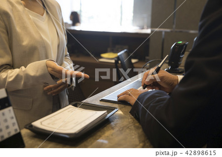 受付 受付 42898615