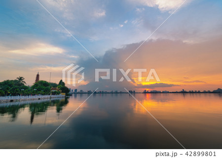 West lake in Hanoi 42899801