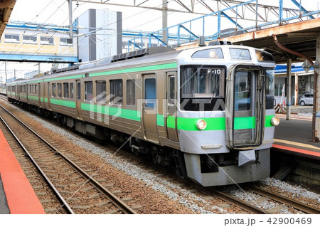721系電車F-10編成・滝川駅 42900469