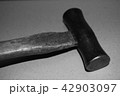 使い込まれたハンマー 42903097