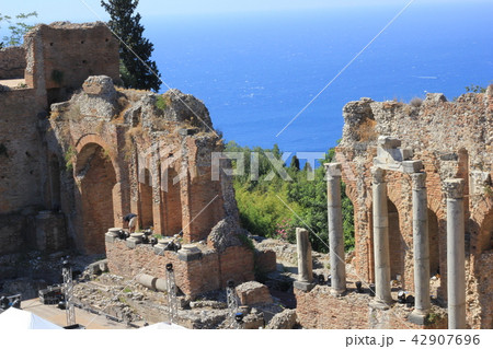 ギリシャ劇場 （イタリア） 42907696