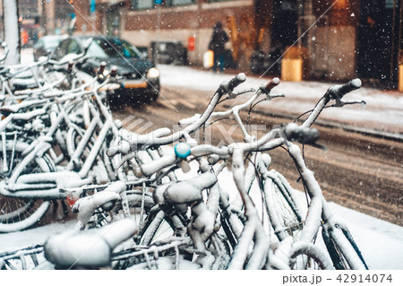 First snow of the year 42914074