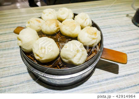 Steamed Meat Bun Steamed Meat Bun 42914964