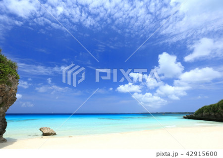 宮古島のビーチ(砂山ビーチ) 42915600