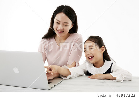 ママ 母 お母さん 42917222