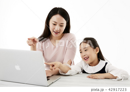 ママ 母 お母さん 42917223
