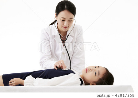 医師 女性 女 42917359