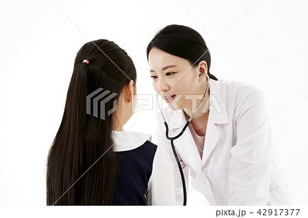 医師 女性 女 42917377